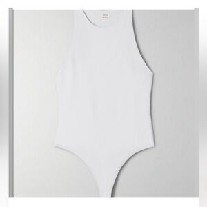 Aritizia White Vacay Bodysuit (Size XXS)